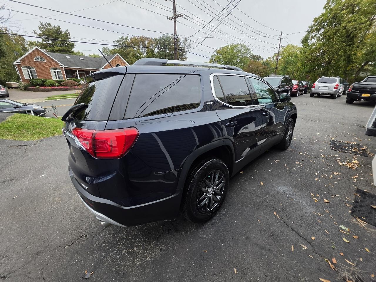 GMC Acadia AWD 4dr SLT w/SLT-1 2017