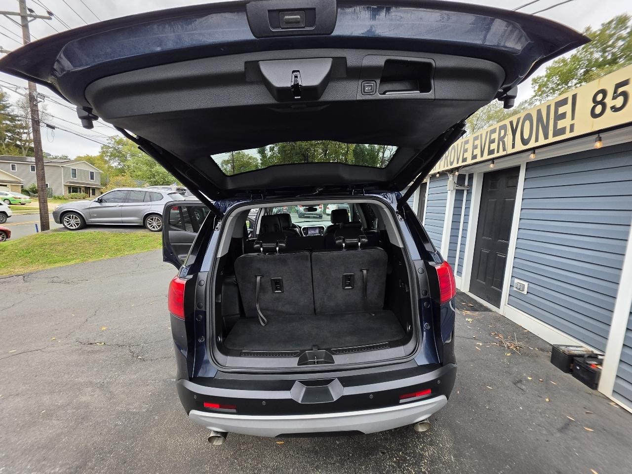 GMC Acadia AWD 4dr SLT w/SLT-1 2017