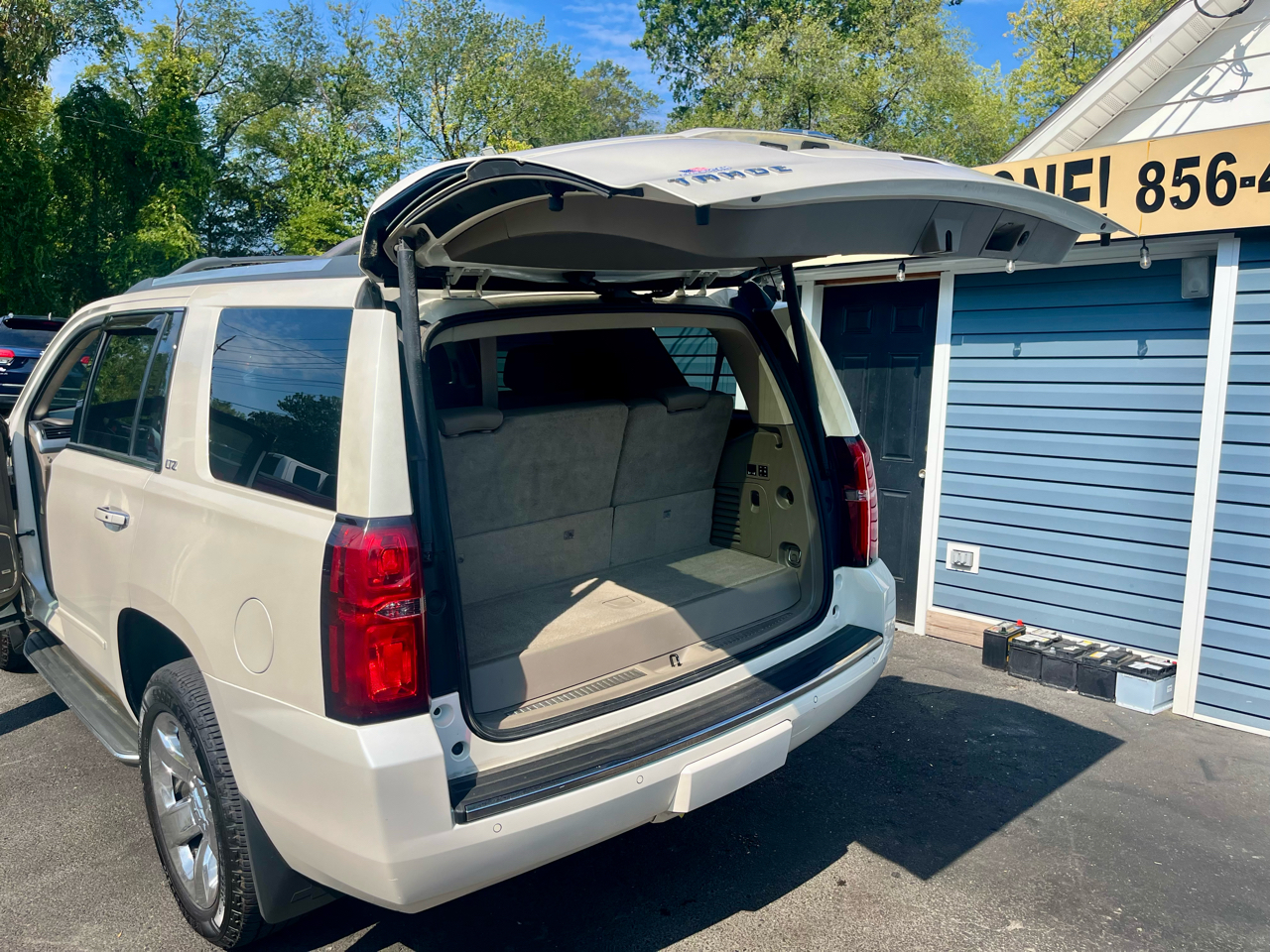 2015 Chevrolet Tahoe LTZ photo 22