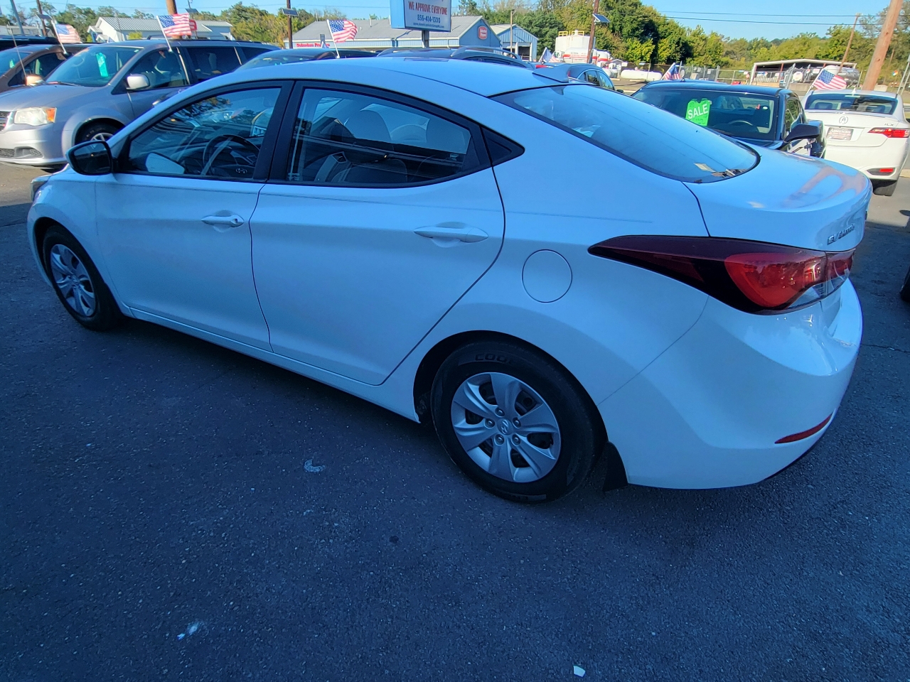 2016 Hyundai Elantra SE photo 3