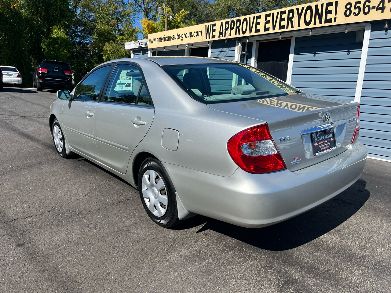 2003 Toyota Camry LE photo 4
