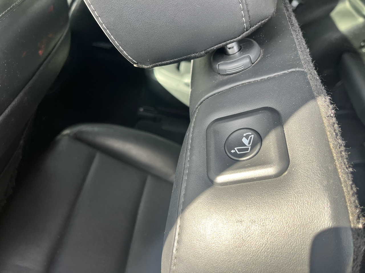 Kia Telluride S FWD 2020 Kia Telluride S FWD 2020