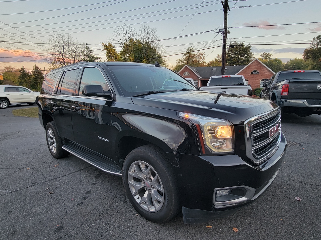 GMC Yukon 4WD 4dr SLE 2019 GMC Yukon 4WD 4dr SLE 2019