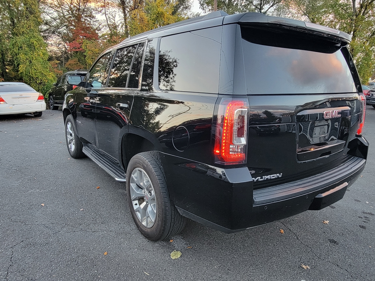 GMC Yukon 4WD 4dr SLE 2019 GMC Yukon 4WD 4dr SLE 2019