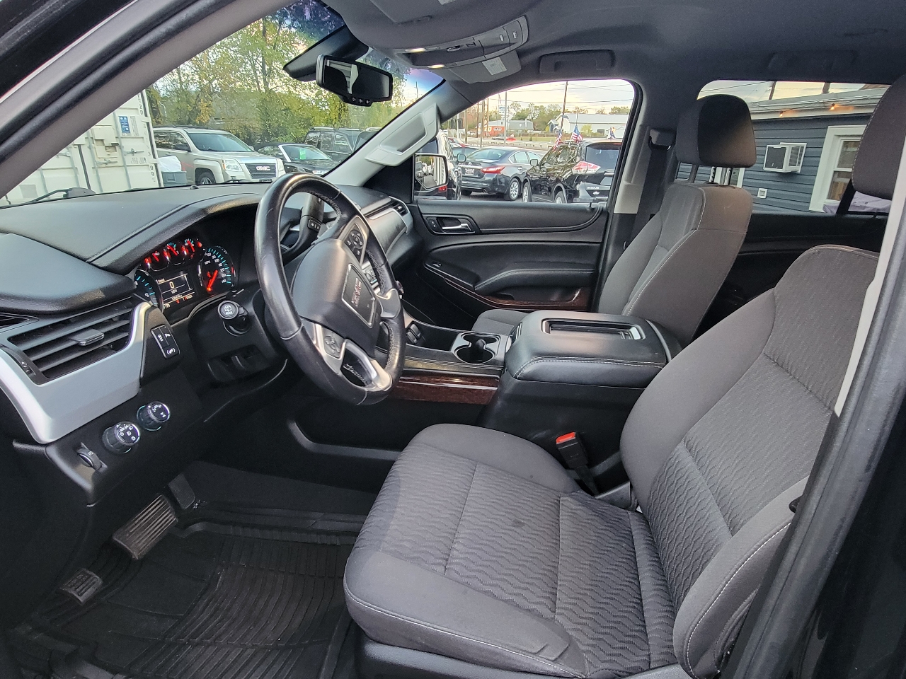 GMC Yukon 4WD 4dr SLE 2019 GMC Yukon 4WD 4dr SLE 2019