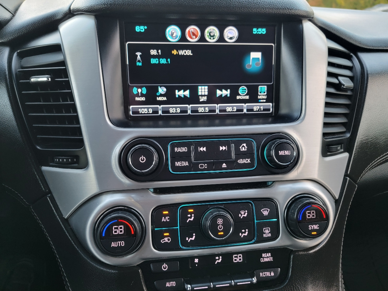 GMC Yukon 4WD 4dr SLE 2019 GMC Yukon 4WD 4dr SLE 2019