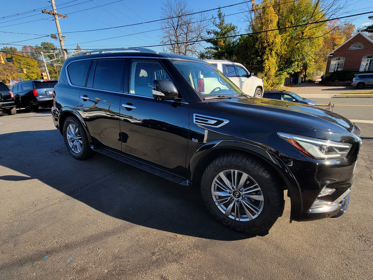 Infiniti QX80 LUXE AWD 2019 Infiniti QX80 LUXE AWD 2019