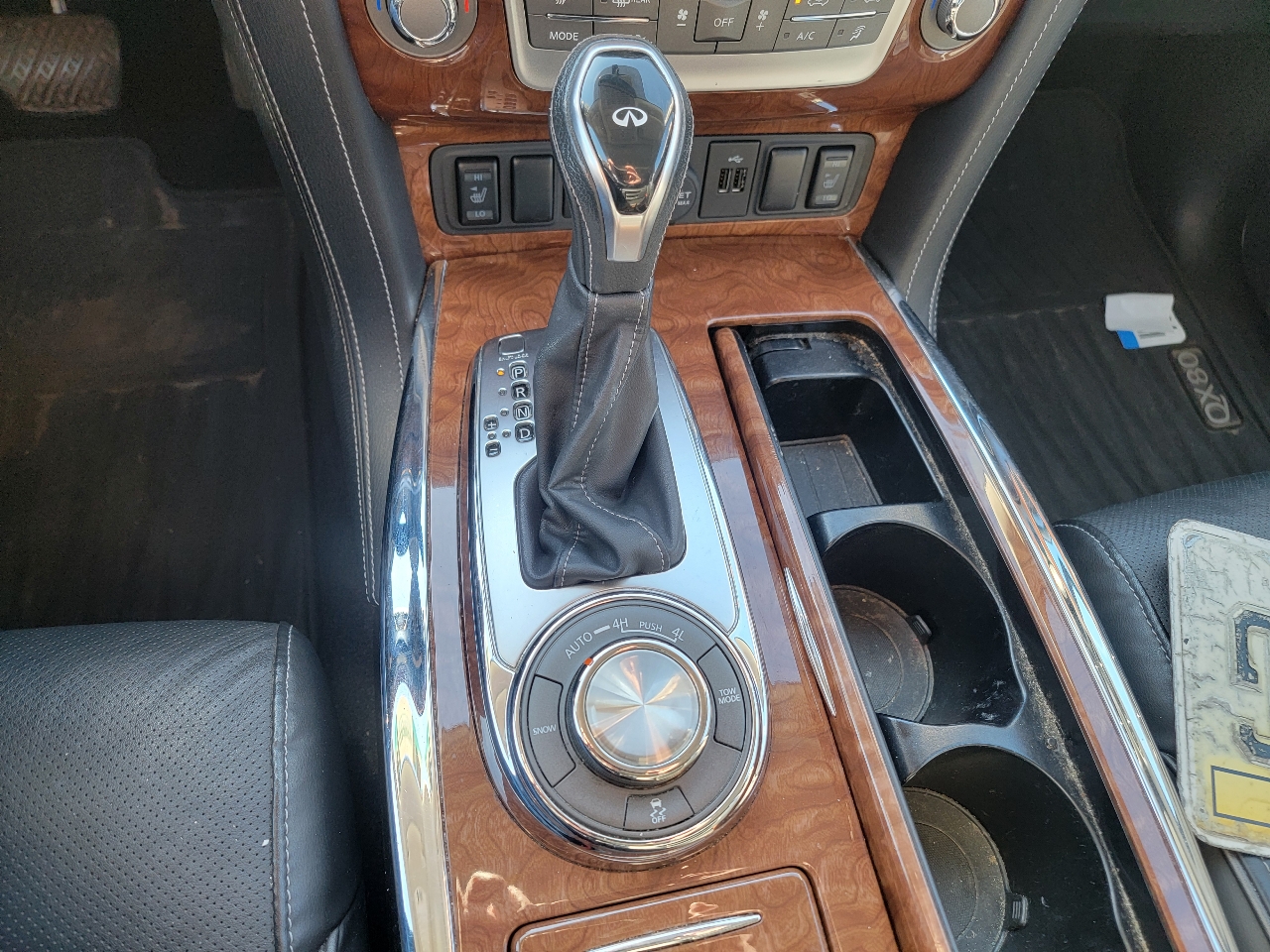 Infiniti QX80 LUXE AWD 2019 Infiniti QX80 LUXE AWD 2019