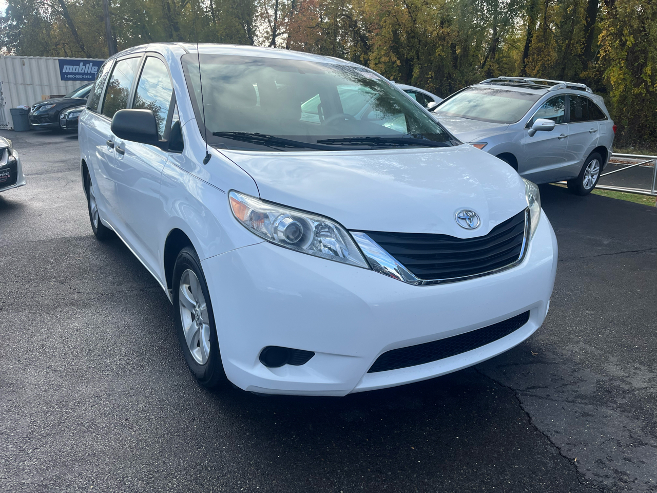 Toyota Sienna 5dr 7-Pass Van V6 L FWD (Natl) 2013 Toyota Sienna 5dr 7-Pass Van V6 L FWD (Natl) 2013