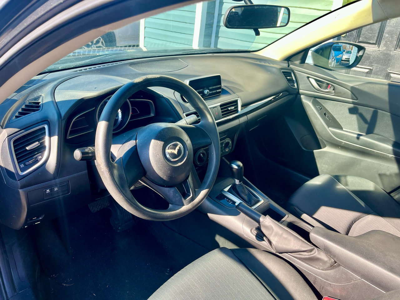 Mazda MAZDA3 4dr Sdn Auto i SV 2015
