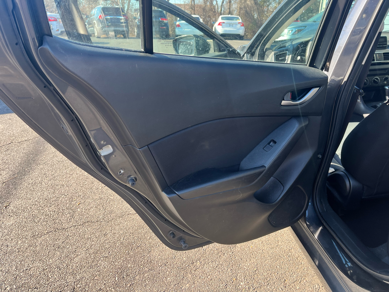 Mazda MAZDA3 4dr Sdn Auto i SV 2015