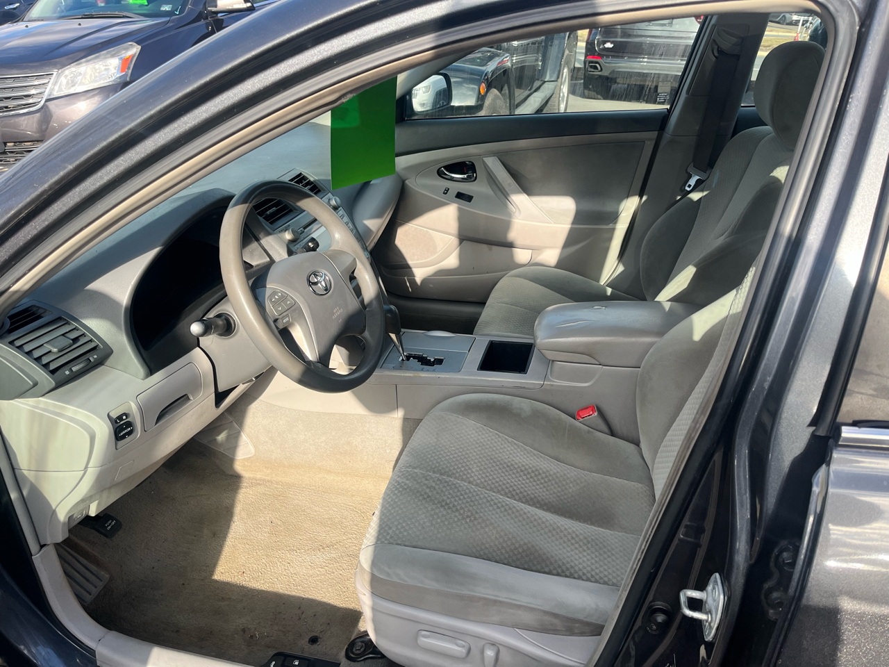 Toyota Camry 4dr Sdn I4 Auto LE (Natl) 2009