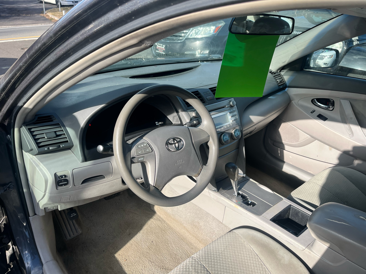 Toyota Camry 4dr Sdn I4 Auto LE (Natl) 2009