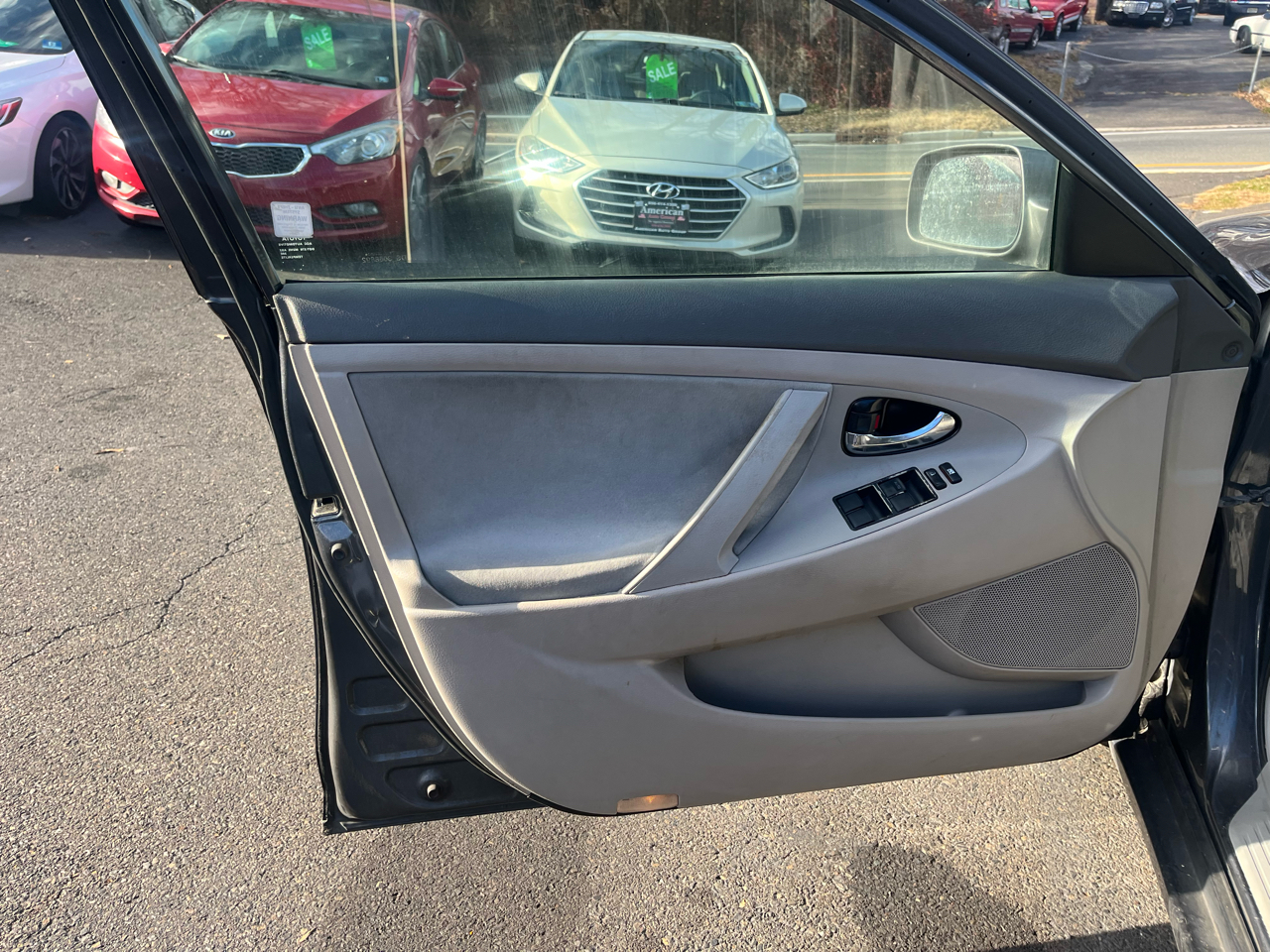 Toyota Camry 4dr Sdn I4 Auto LE (Natl) 2009