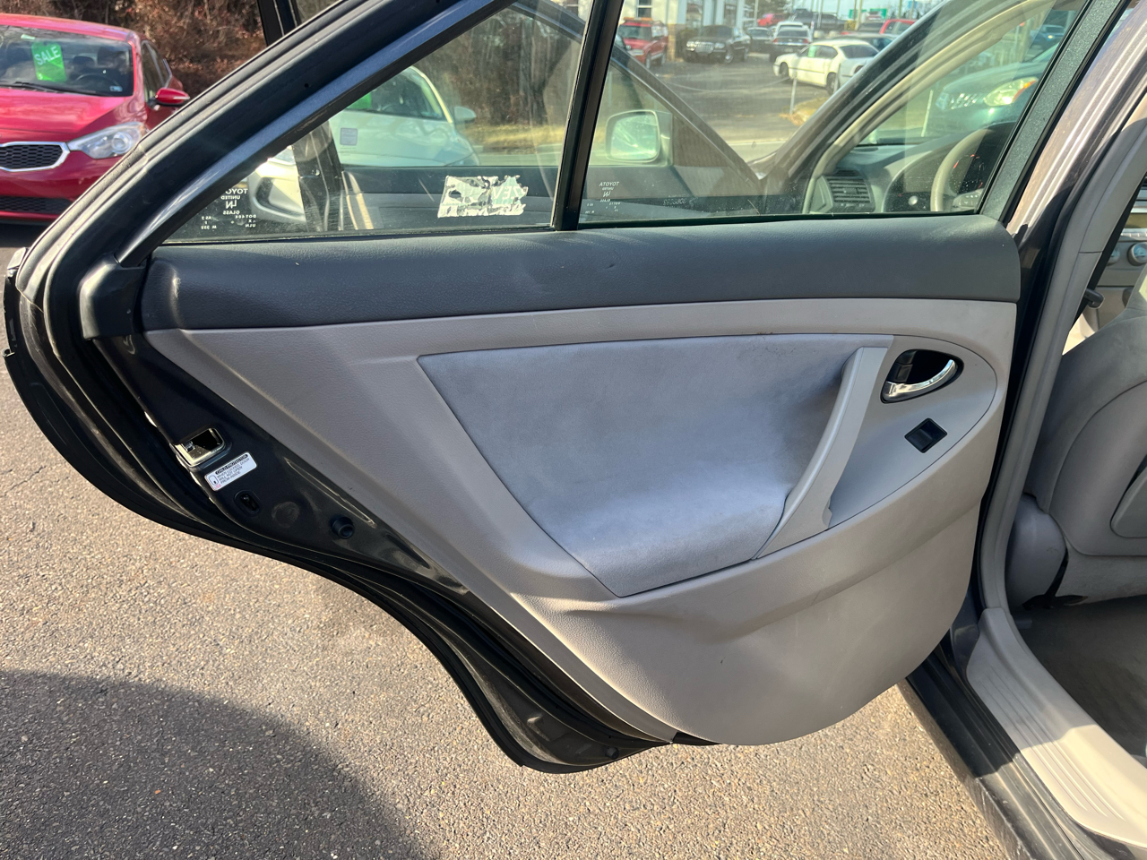 Toyota Camry 4dr Sdn I4 Auto LE (Natl) 2009