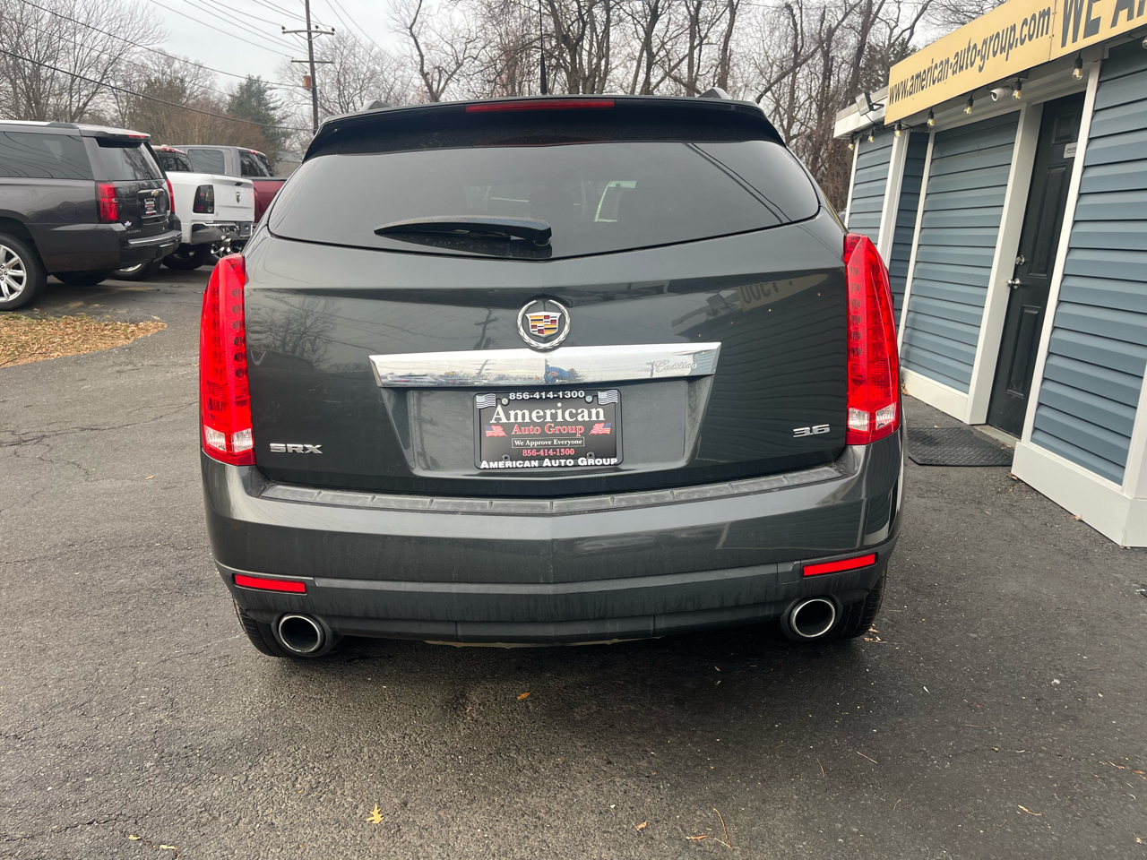 Cadillac SRX FWD 4dr Base 2014