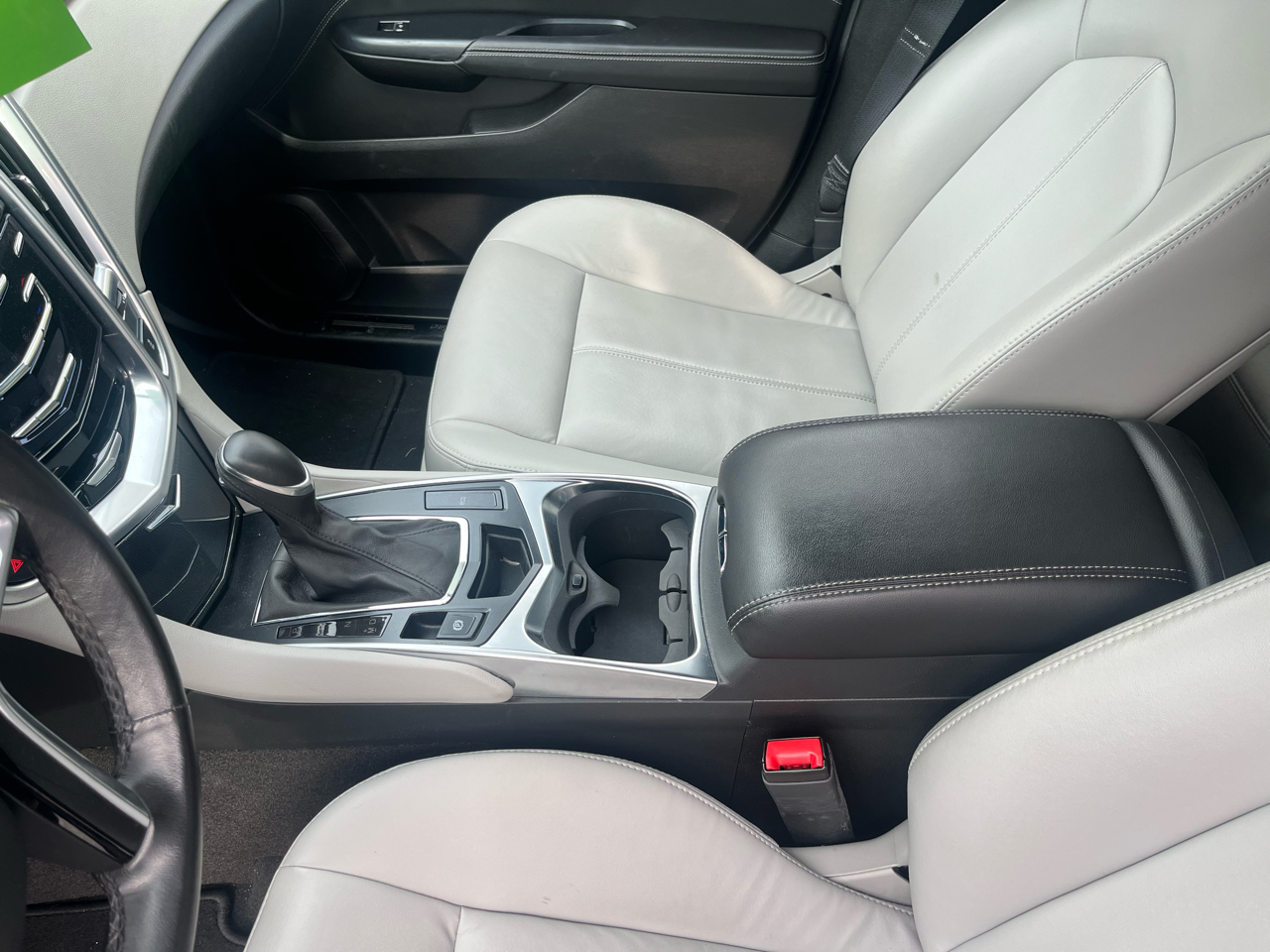 Cadillac SRX FWD 4dr Base 2014