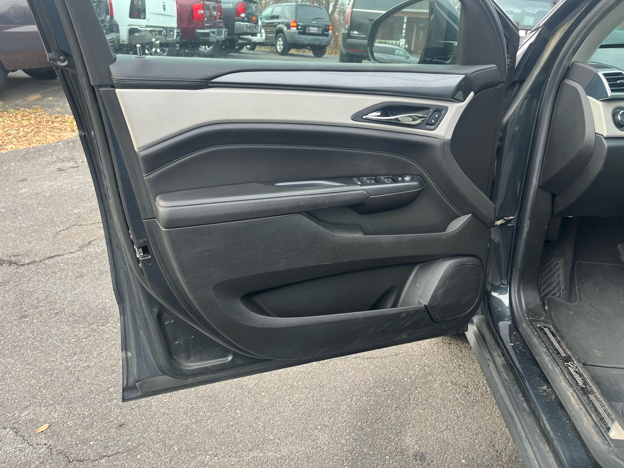 Cadillac SRX FWD 4dr Base 2014