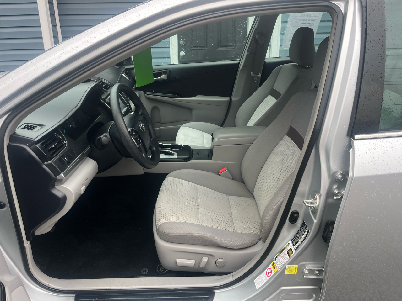 Toyota Camry 4dr Sdn LE Auto (Natl) 2013