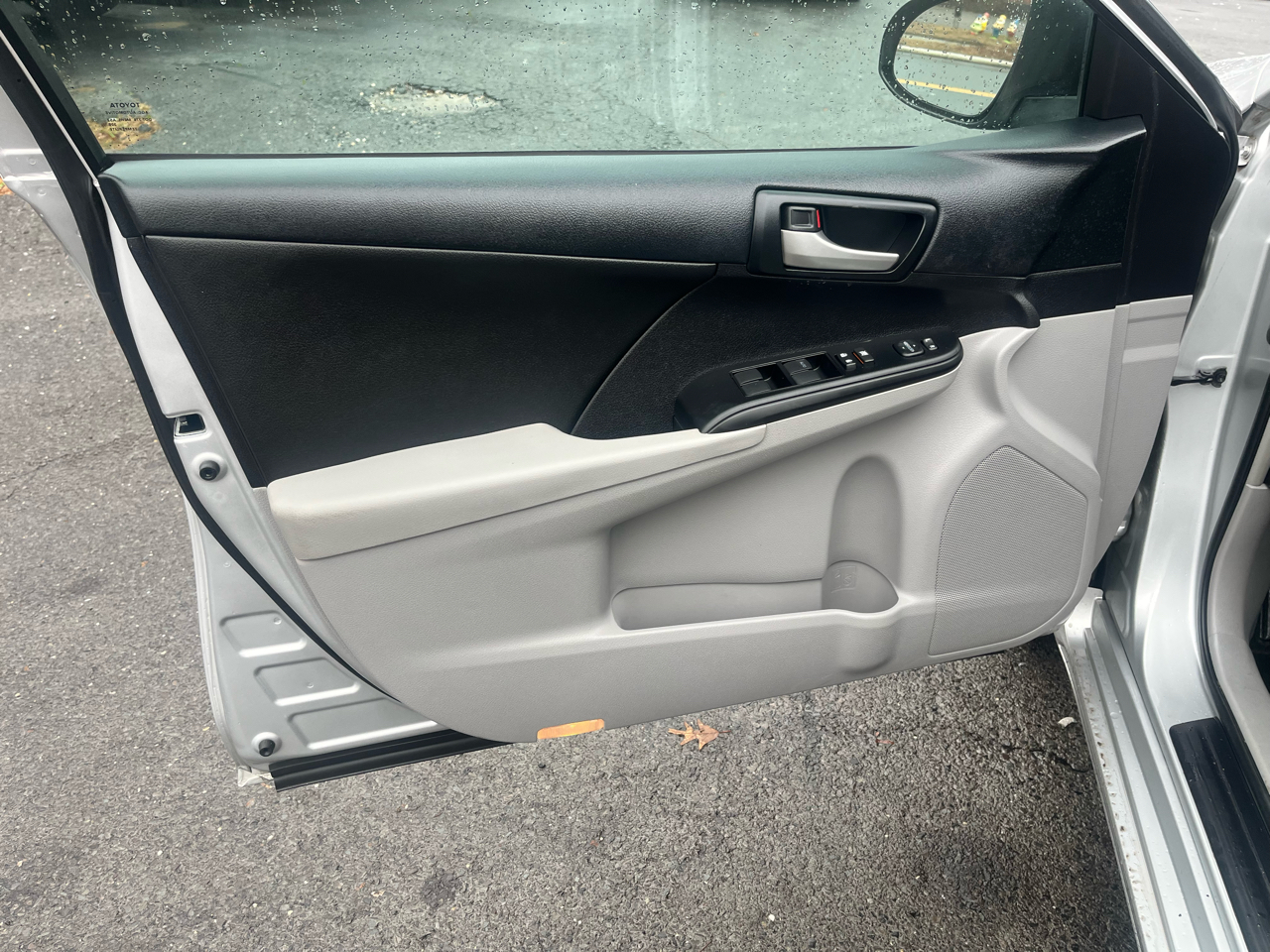 Toyota Camry 4dr Sdn LE Auto (Natl) 2013