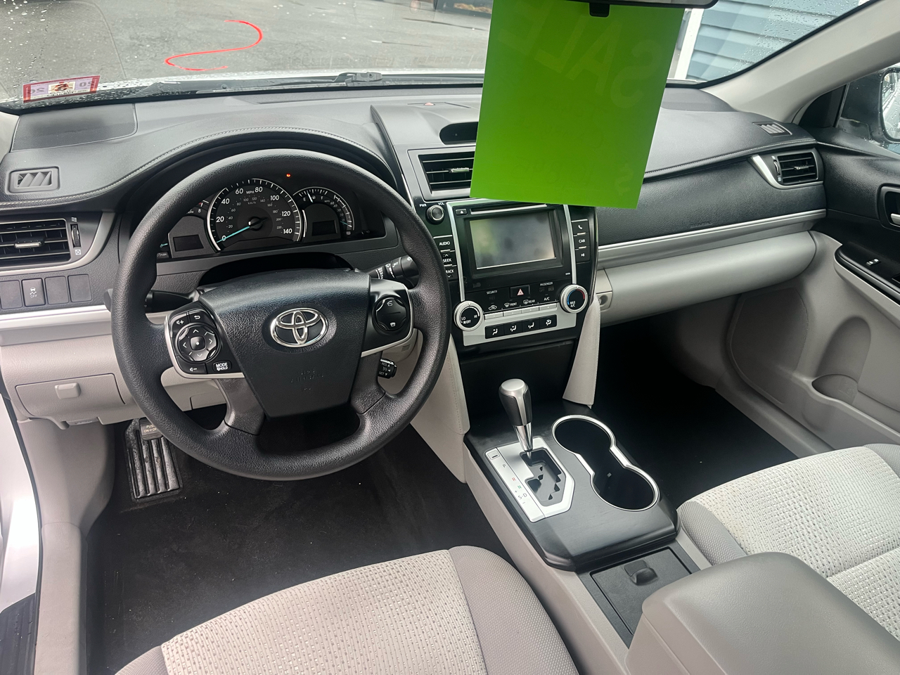 Toyota Camry 4dr Sdn LE Auto (Natl) 2013