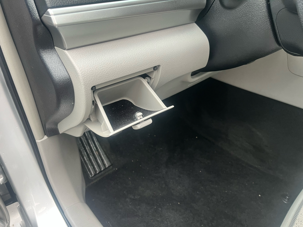 Toyota Camry 4dr Sdn LE Auto (Natl) 2013