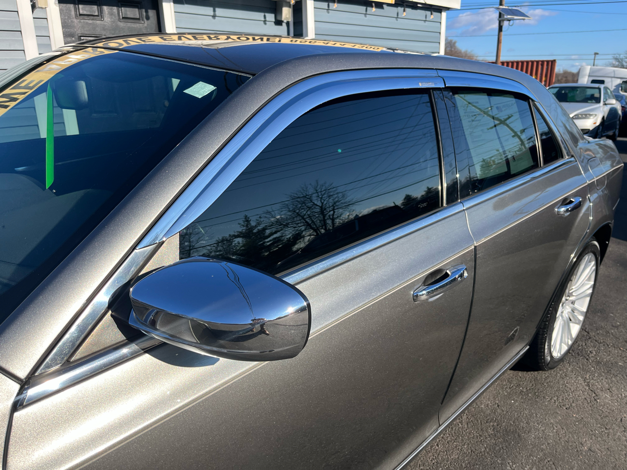 Chrysler 300 4dr Sdn Limited RWD 2011