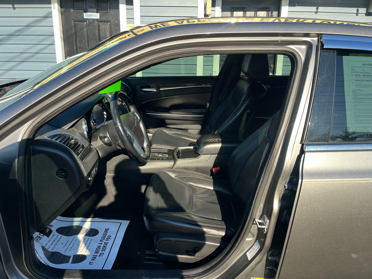 Chrysler 300 4dr Sdn Limited RWD 2011