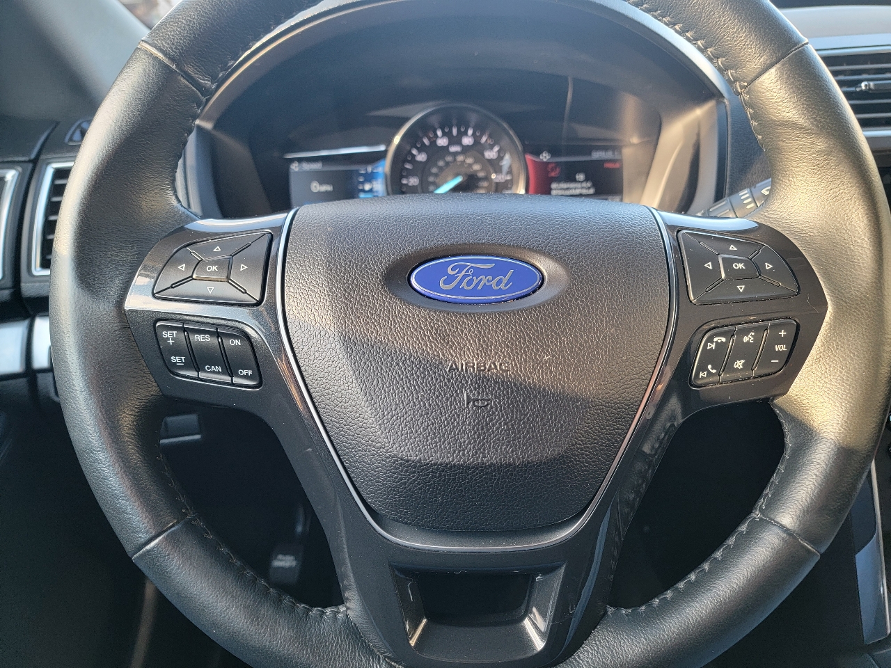 Ford Explorer Limited FWD 2018