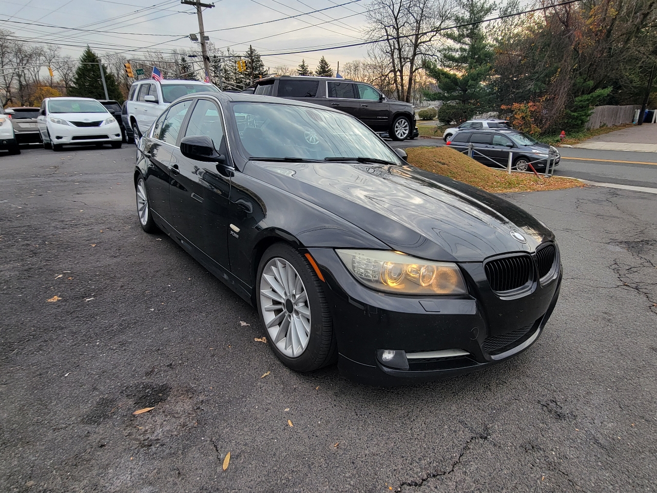 BMW 3 Series 4dr Sdn 335i xDrive AWD 2011