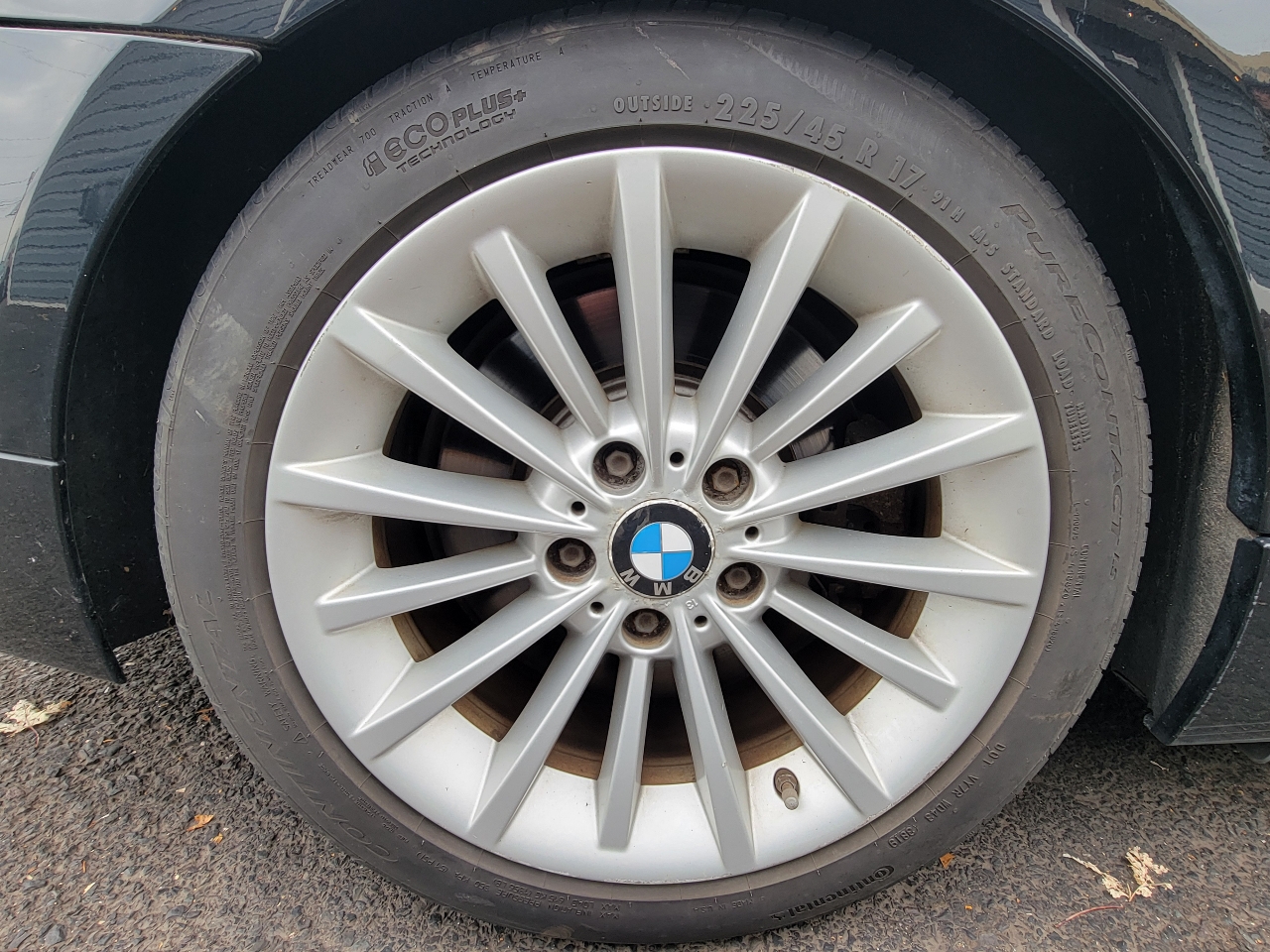 BMW 3 Series 4dr Sdn 335i xDrive AWD 2011