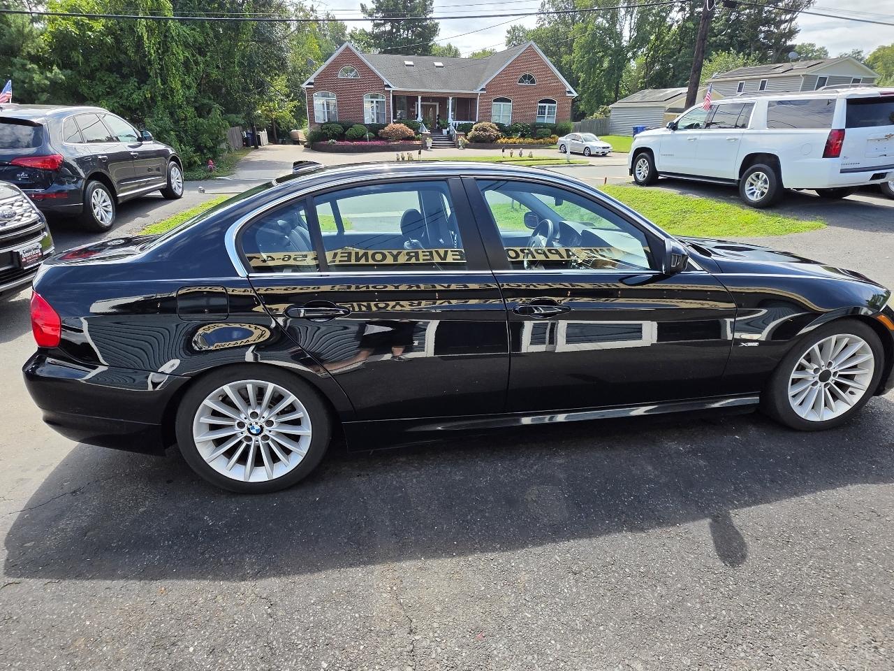 BMW 3 Series 4dr Sdn 335i xDrive AWD 2011