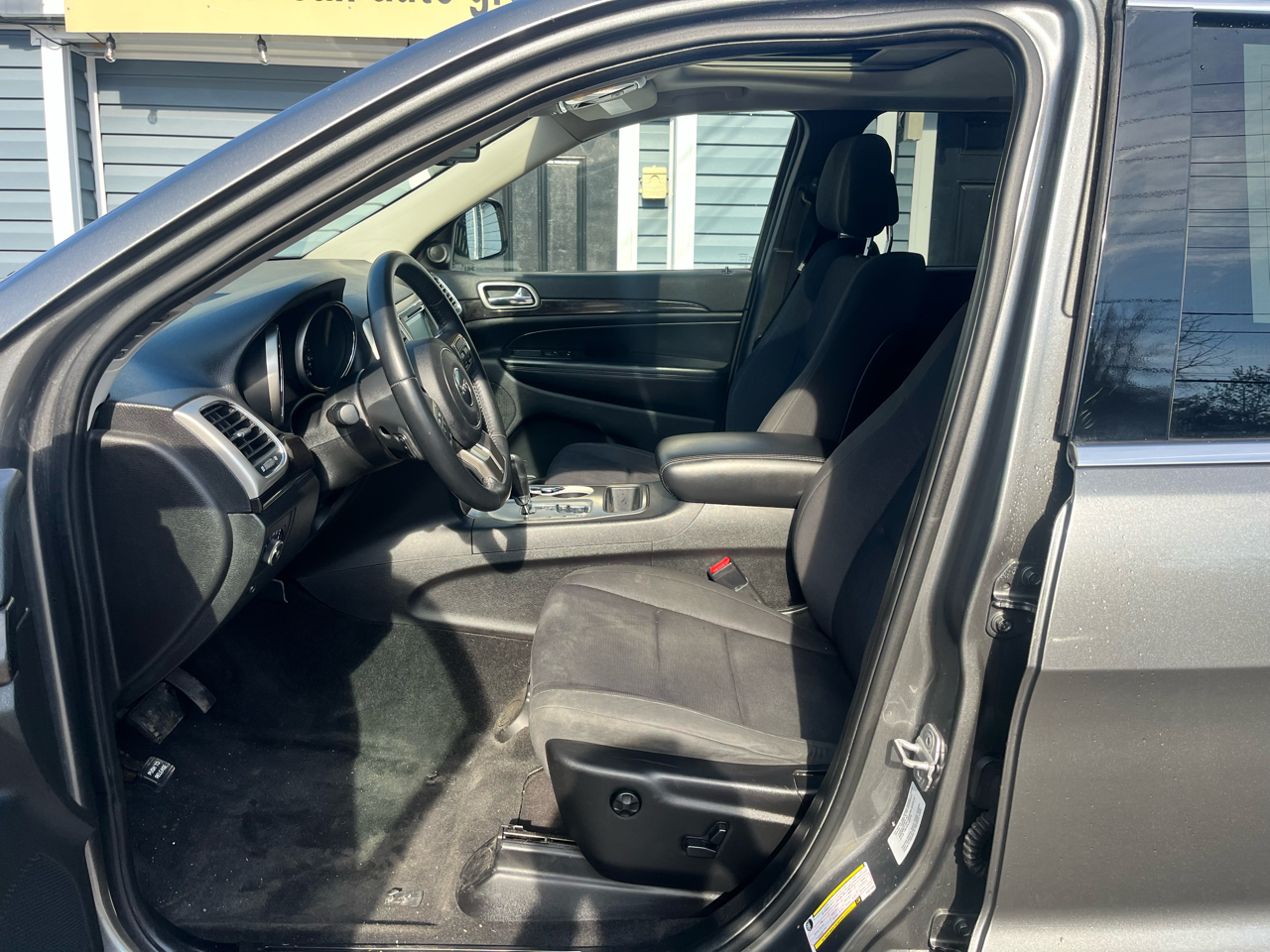 Jeep Grand Cherokee 4WD 4dr Laredo 2012