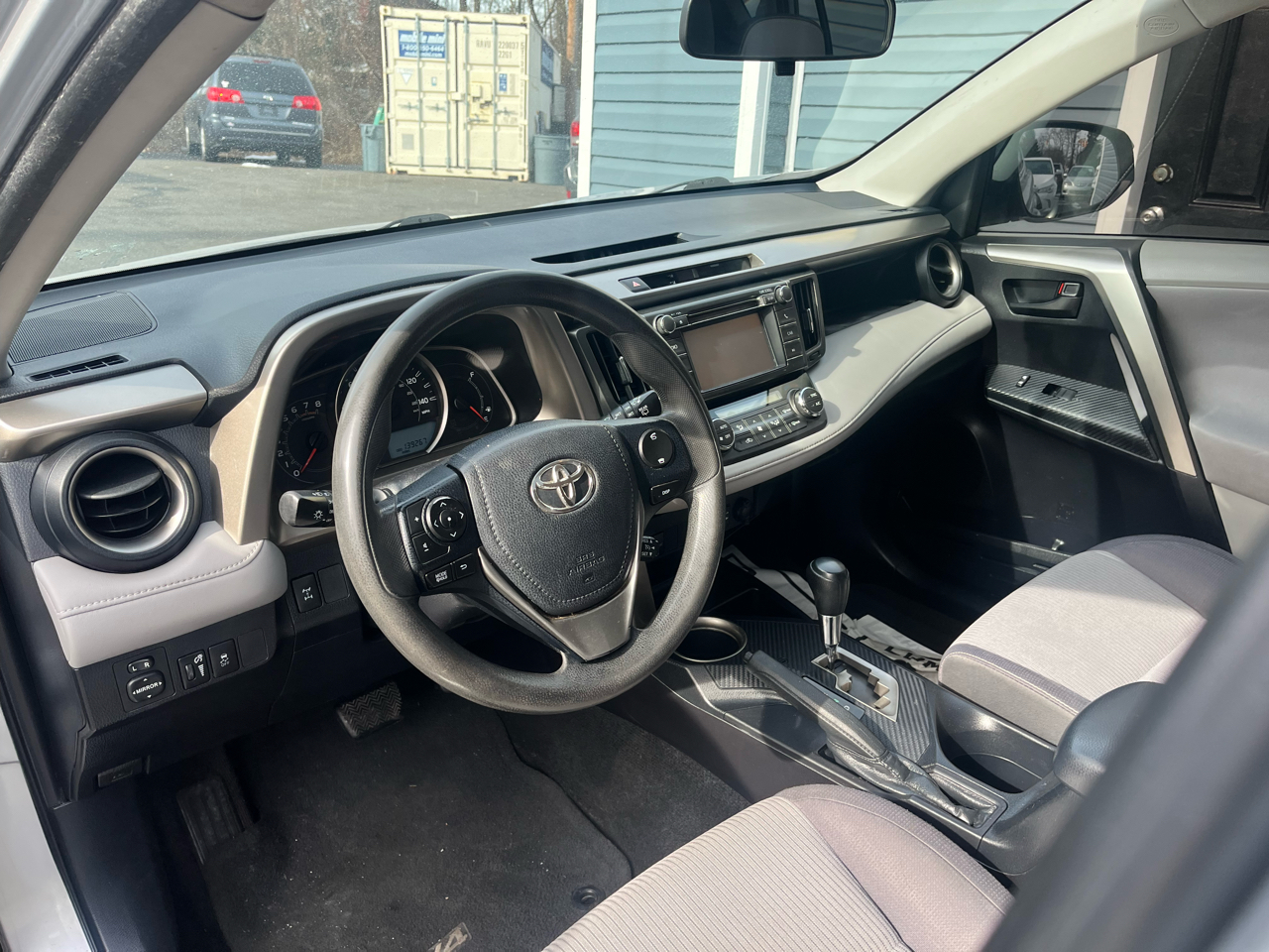 Toyota RAV4 AWD 4dr XLE (Natl) 2013