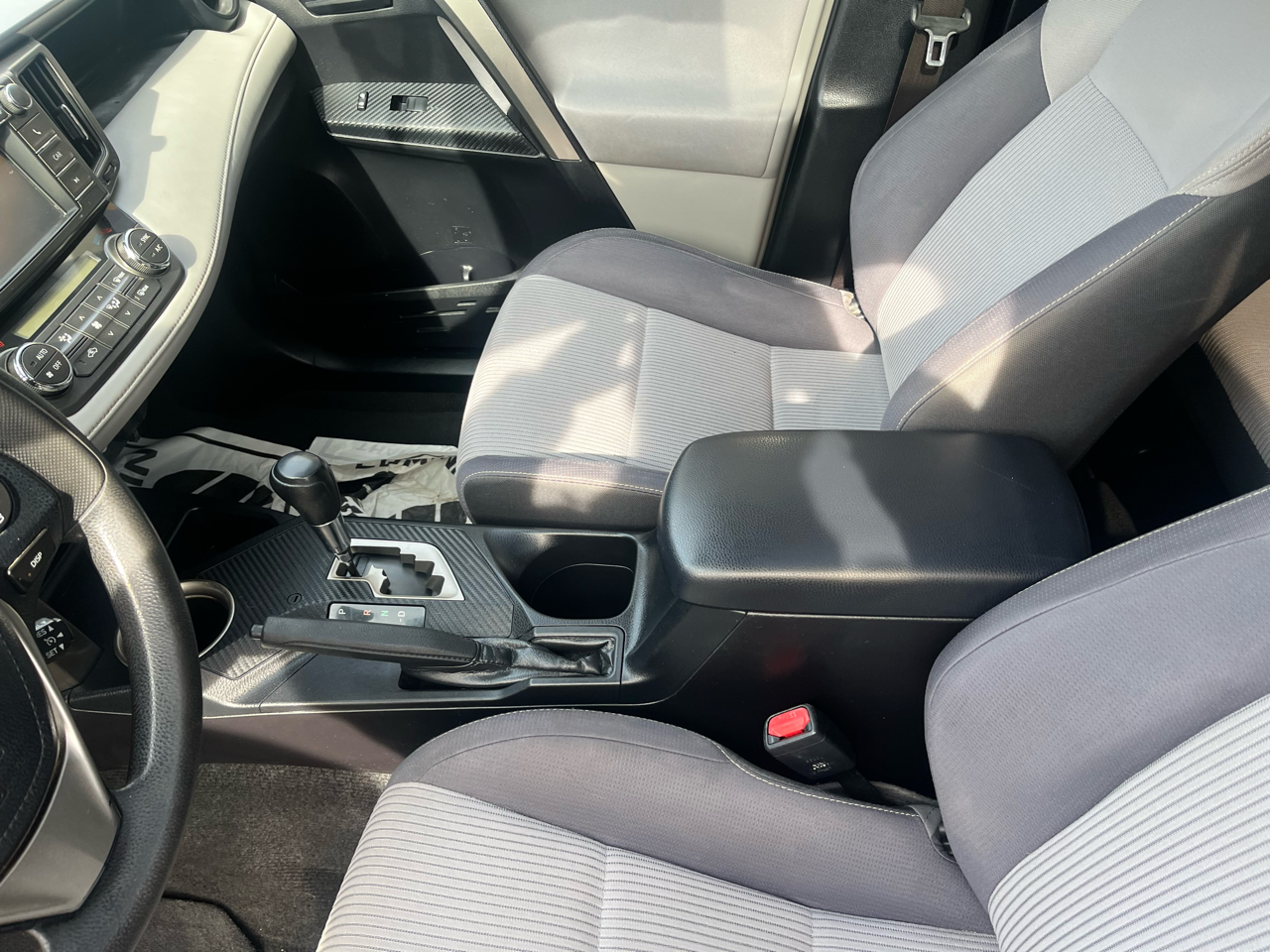 Toyota RAV4 AWD 4dr XLE (Natl) 2013