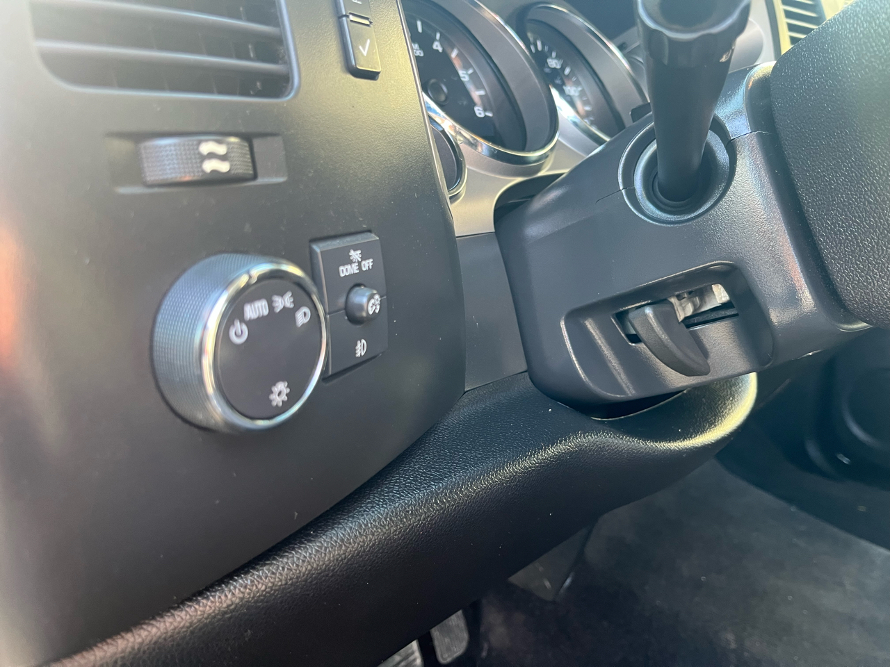 GMC Sierra 1500 4WD Crew Cab 143.5" SLE 2011