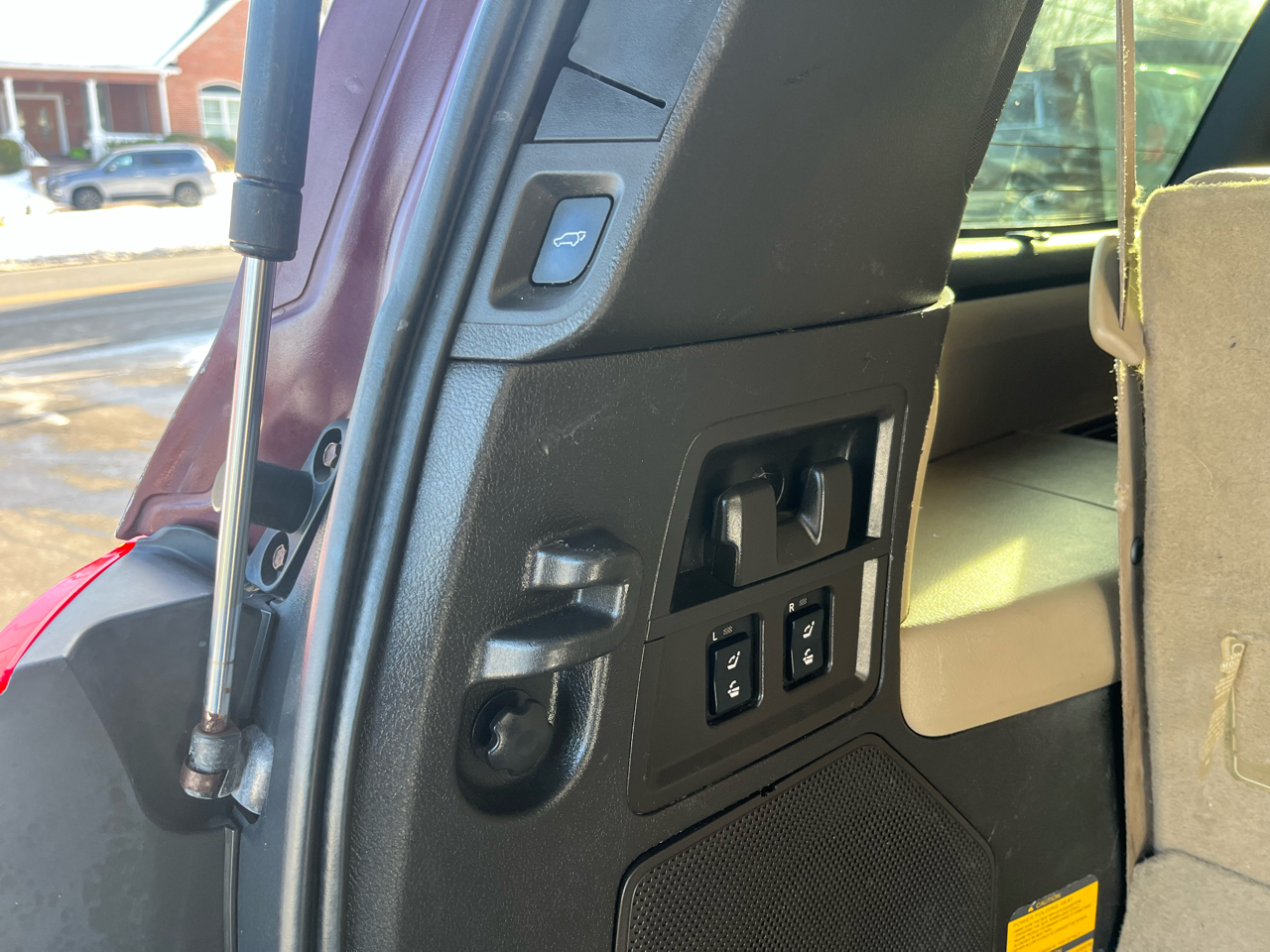 Toyota Sequoia 4WD 4dr LV8 6-Spd AT Ltd (Natl) 2008