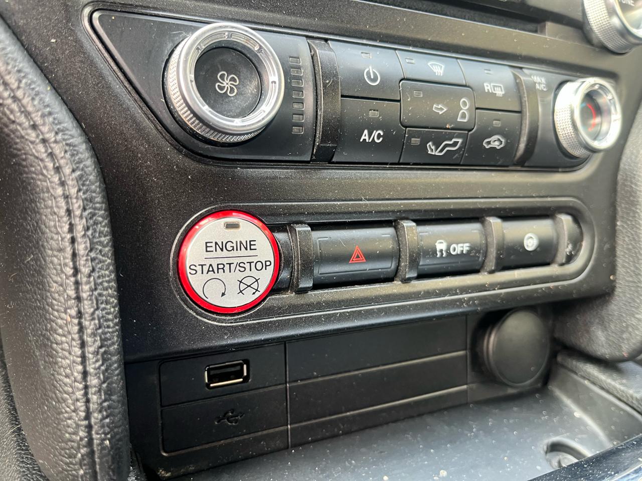 Ford Mustang 2dr Fastback V6 2016