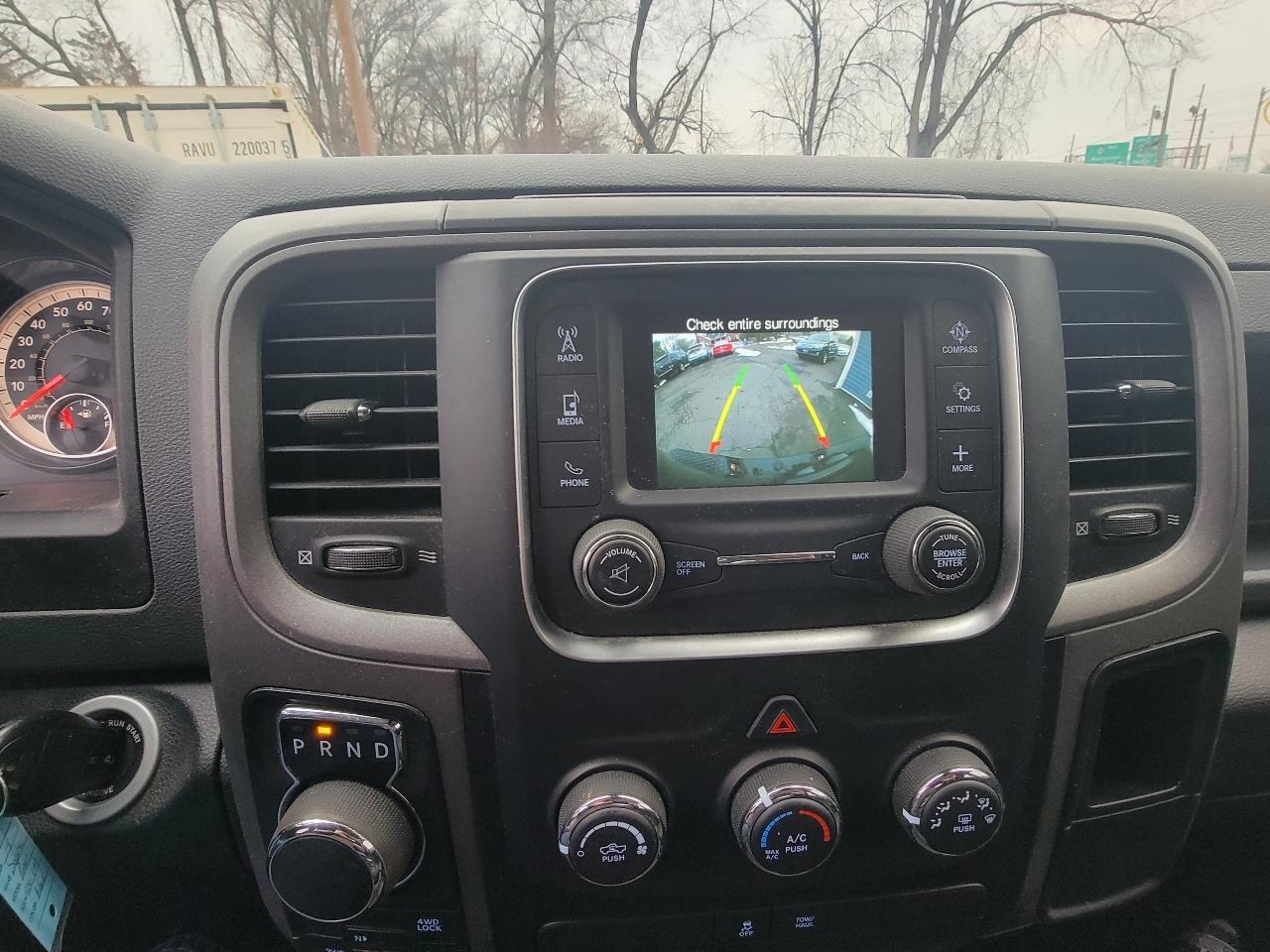 RAM 1500 Express 4x4 Crew Cab 5'7" Box 2018