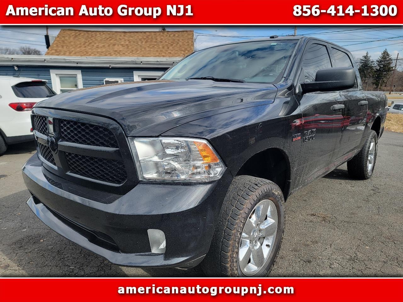 RAM 1500 4WD Crew Cab 140.5" Express 2015