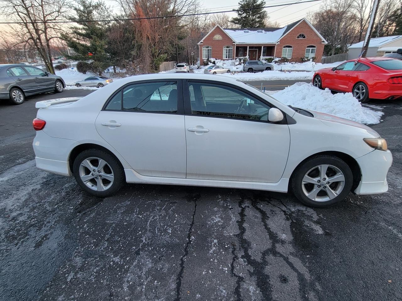Toyota Corolla S 4D Sedan 2011