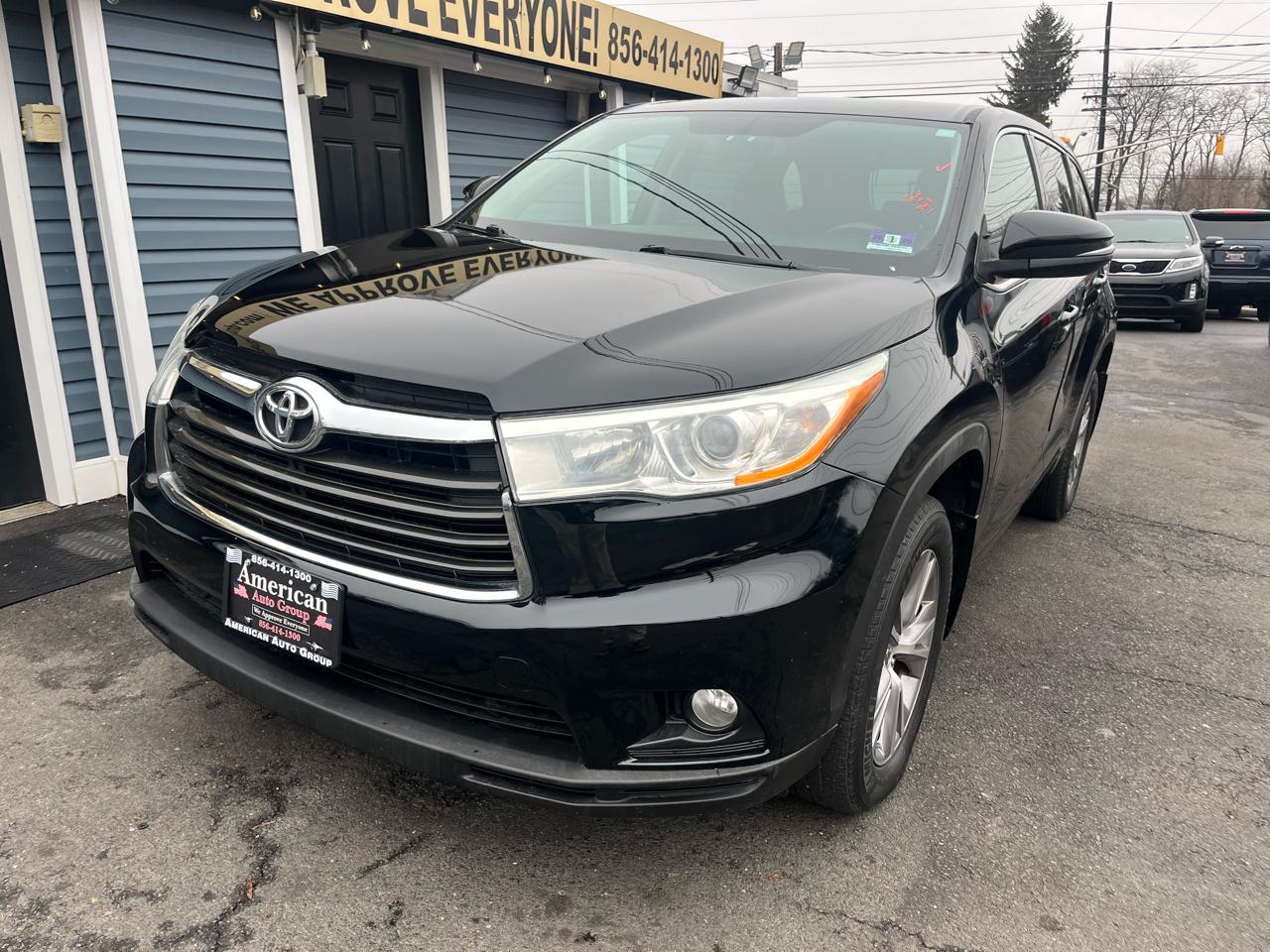 Toyota Highlander AWD 4dr V6 LE (Natl) 2015