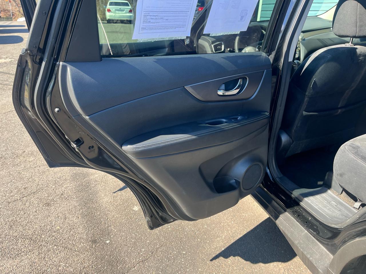 Nissan Rogue AWD 4dr SV 2015