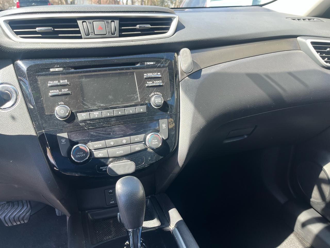 Nissan Rogue AWD 4dr SV 2015