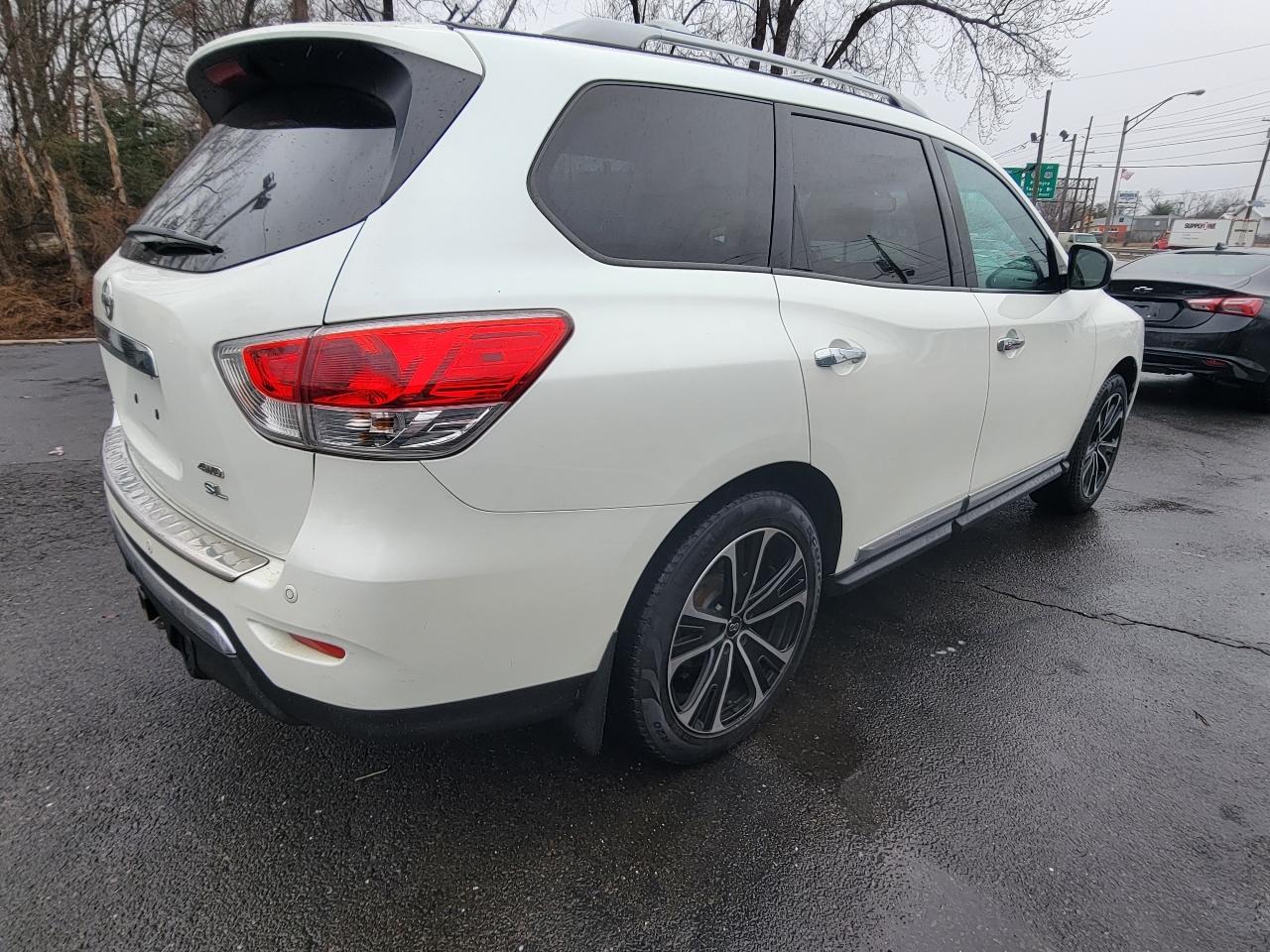 Nissan Pathfinder 4WD 4dr SL 2016