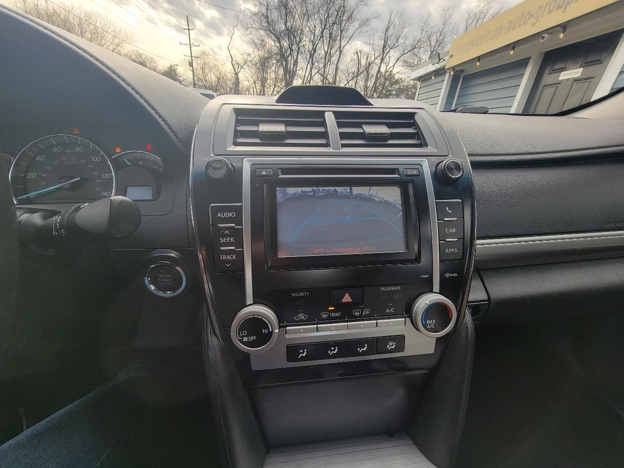 Toyota Camry 4dr Sdn V6 Auto XLE (Natl) 2012