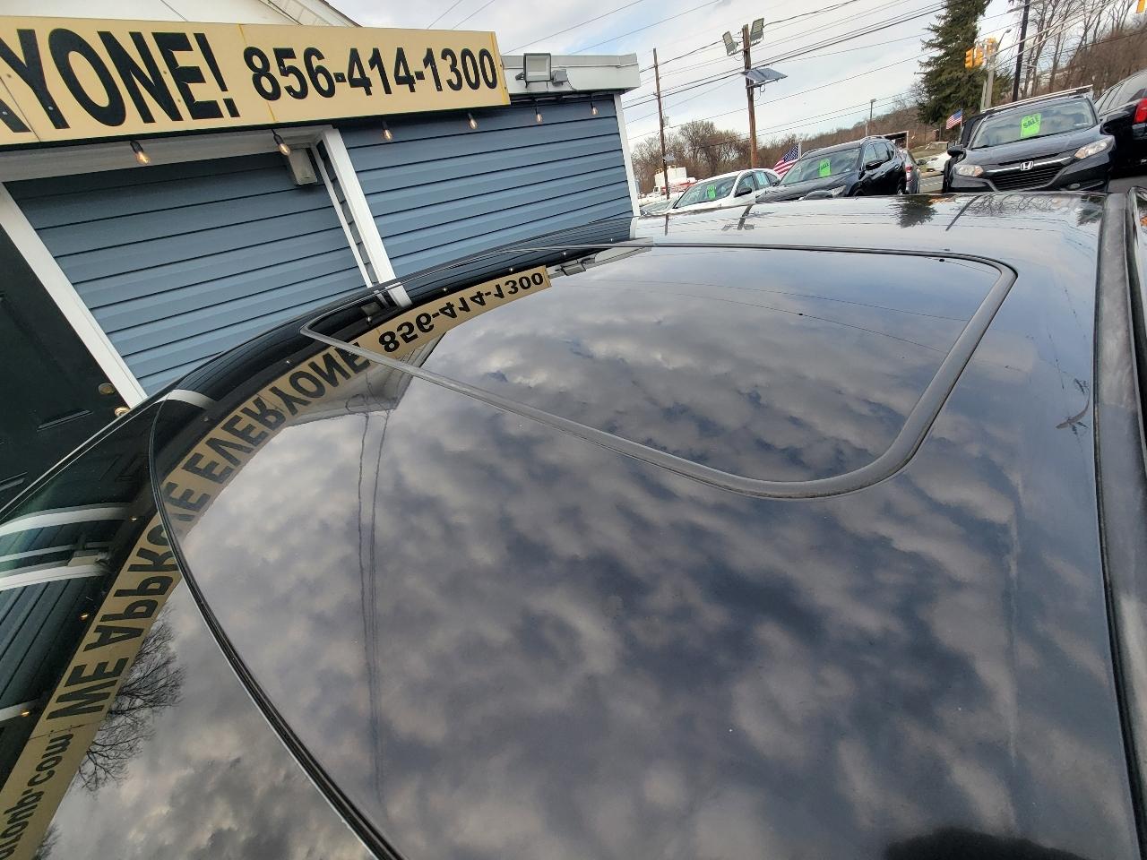 Toyota Camry 4dr Sdn V6 Auto XLE (Natl) 2012