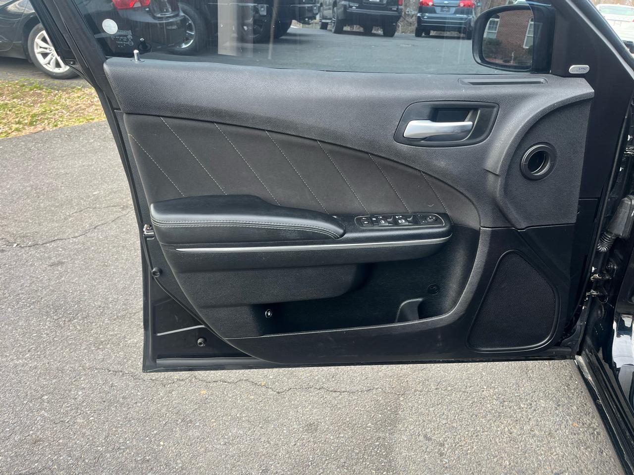 Dodge Charger 4dr Sdn SXT AWD 2016