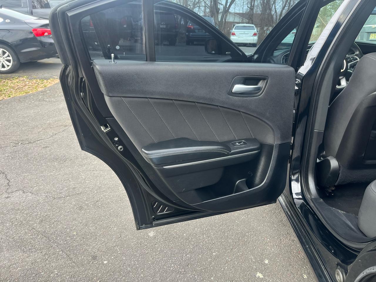 Dodge Charger 4dr Sdn SXT AWD 2016