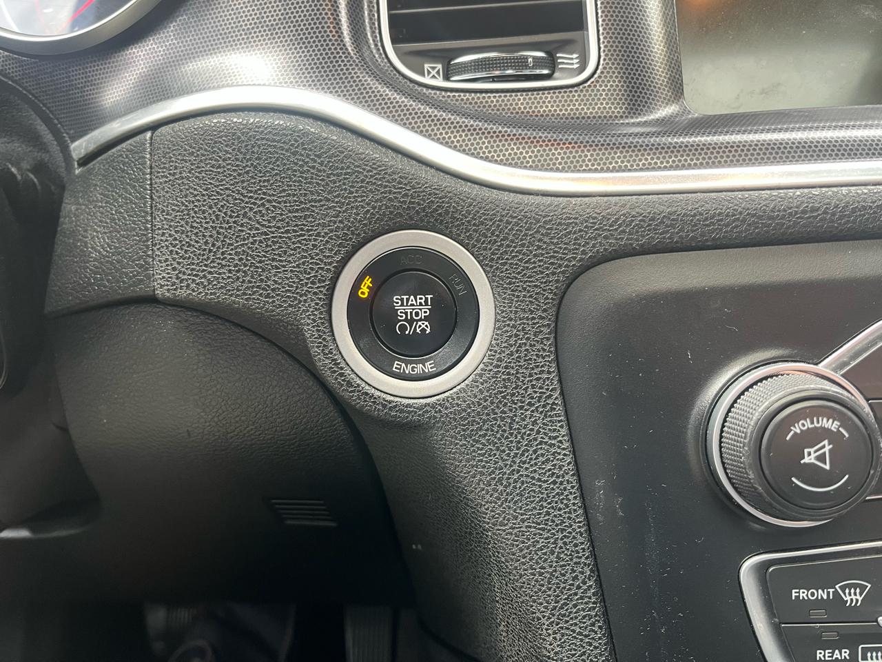 Dodge Charger 4dr Sdn SXT AWD 2016